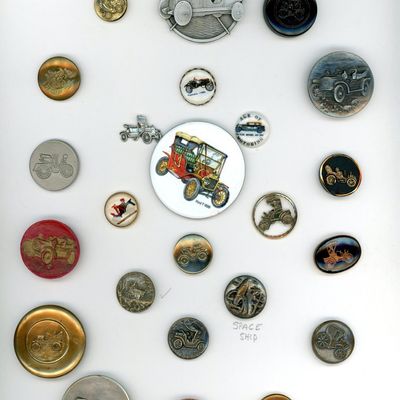 Sale Photo Thumbnail #372: A CARD OF DIVISION 1 AND 3 AUTOMOBILE BUTTONS