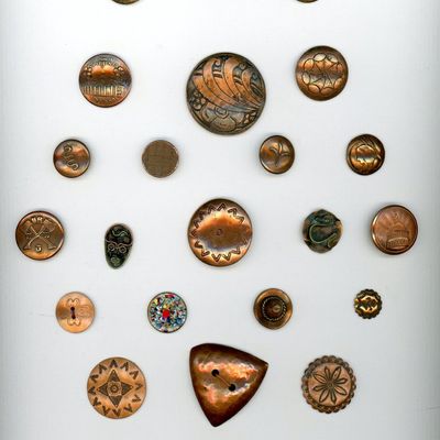 Sale Photo Thumbnail #13: A CARD OF DIVISION 1 & 3 ASSORTED COPPER BUTTONS