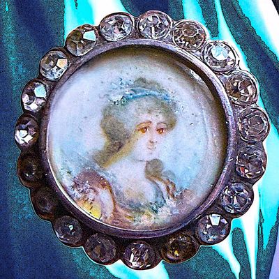Sale Photo Thumbnail #298: A DIVISION ONE PASTE BORDERED ELEGANT LADY BUTTON