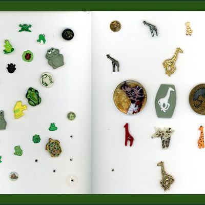 Sale Photo Thumbnail #175: 2 CARDS OF DIVISION ONE AND THREE ANIMAL LIFE BUTTONS