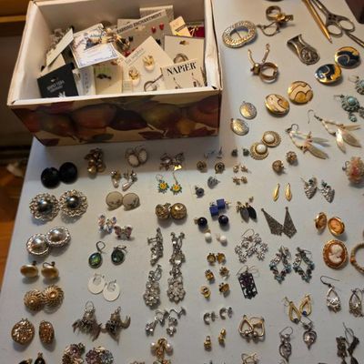 Sale Photo Thumbnail #82