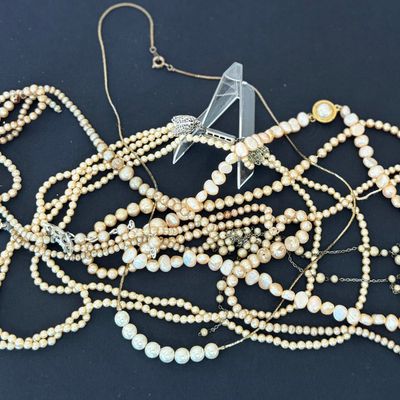 Sale Photo Thumbnail #21: PEARL NECKLACE COLLECTION