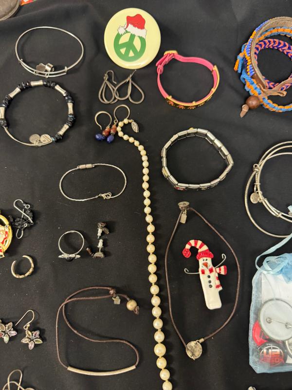 Sale Photo Thumbnail #258