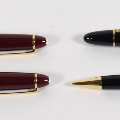 Collection of 4 Montblanc Meisterstueck Pens in Levenger Leather Wrap