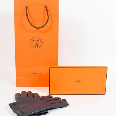 Sale Photo Thumbnail #151: Hermes Lambskin and Cashmere Lined Gloves with Original Packaging