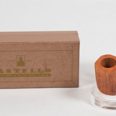 Sale Photo Thumbnail #214: Castello Briarwood Tobacco Pipe with Original Box and Pouch, Unsmoked