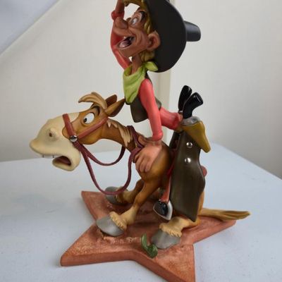 Sale Photo Thumbnail #135: Walt Disney Classics Collection WDCC Pecos Bill & Widowmaker – Melody Time Figurine – 9.5"