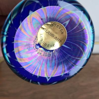 Sale Photo Thumbnail #85: Steven Lundberg Signed Iridescent Blue Art Glass Perfume Bottle With Leaf Stopper – 4"