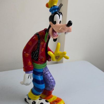 Sale Photo Thumbnail #176: DISNEY Romero Britto Disney Goofy Figurine #4055686 ENESCO 85th Anniversary