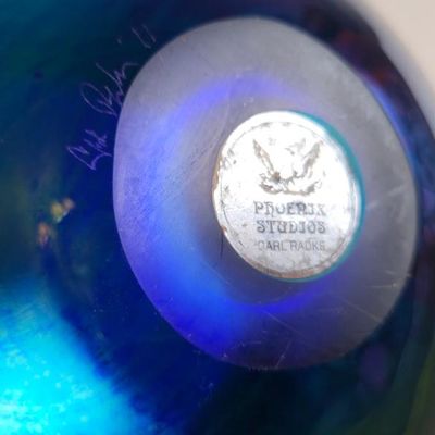 Sale Photo Thumbnail #83: Phoenix Studios Carl Radke Signed Iridescent Blue Art Glass Vase – Pulled Feather Design