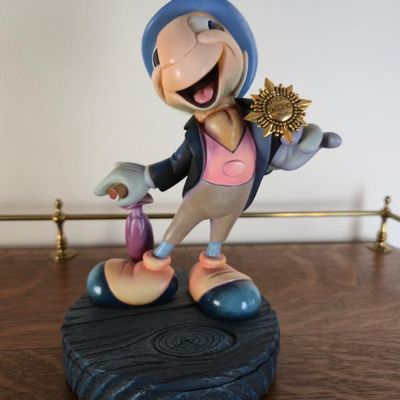 Sale Photo Thumbnail #120: 2000 Disney Pinocchio Markrita Jiminy Cricket Gallery Figurine Conscience