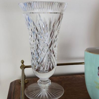 Sale Photo Thumbnail #69: 8" Cut Crystal Pedestal Vase With Diamond Cut Pattern & Starburst Base