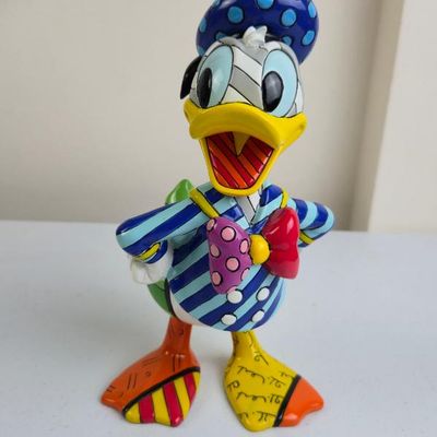 Sale Photo Thumbnail #166: Disney Showcase Britto Mickey Mouse Donald Duck Figurine 4023844