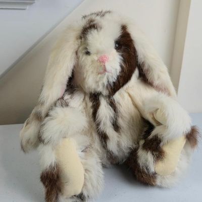 Sale Photo Thumbnail #133: Vintage Jointed Real Rabbit Fur Bunny Plush – Brown & White – 10" – Unmarked