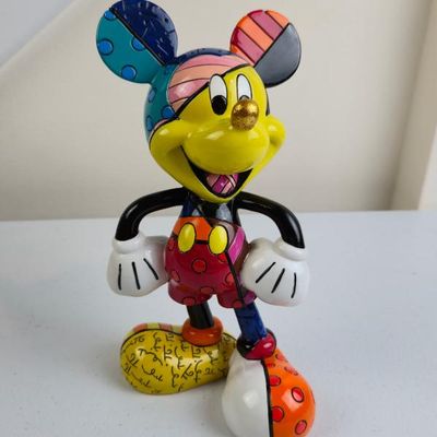 Sale Photo Thumbnail #172: Disney Britto Mickey Mouse Figurine 4019372 Romero Britto Enesco 8"