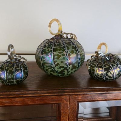 Sale Photo Thumbnail #114: Set Of 3 Signed Iridescent Hand Blown Art Glass Pumpkins – 2004