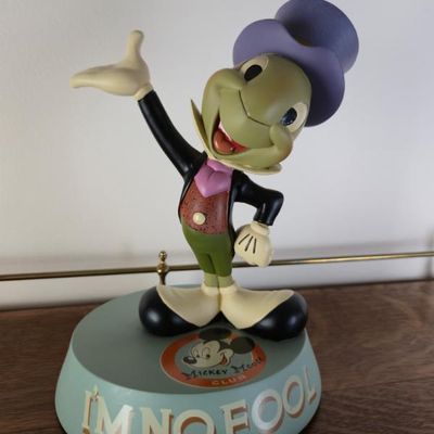 Sale Photo Thumbnail #121: Disney Jiminy Cricket "I'm No Fool" Big Fig Statue – Limited Edition 11"