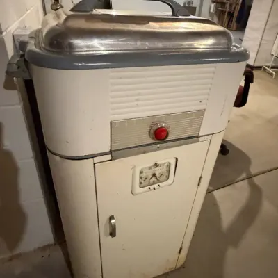 DM328 - Westinghouse 1950’s Electric Roaster Oven Cooker