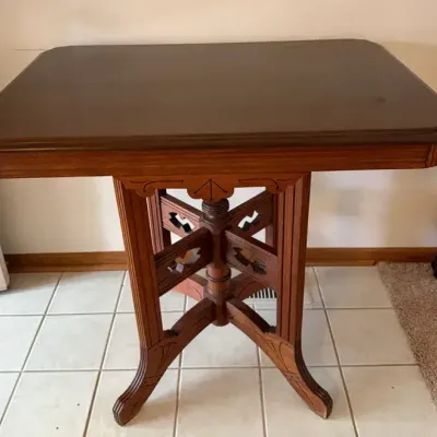 DM302 - Antique Eastlake Style Parlor Table