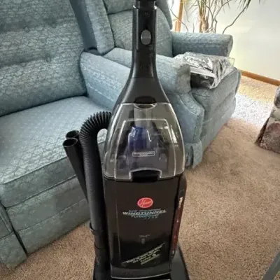 DM325 - Hoover Wind Tunnel Vacuum