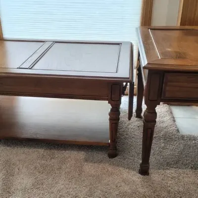 DM206 - Vintage Broyhill Coffee and Side Table