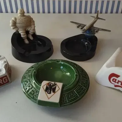 DM220 - Vintage Pan Am and Michelin Man Ashtrays