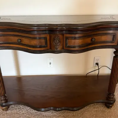 DM306 - Console Table