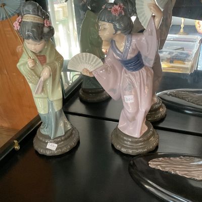 Sale Photo Thumbnail #166: Lladro Asian girls