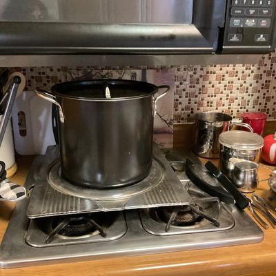Sale Photo Thumbnail #30: Stock pot