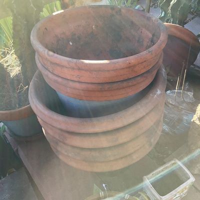 Sale Photo Thumbnail #112: Clay Flower pots