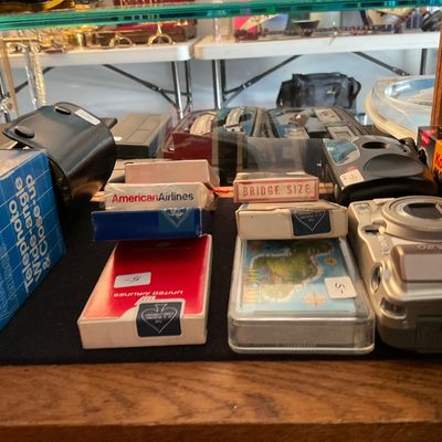 Sale Photo Thumbnail #5: Airline playing cards