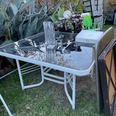 Sale Photo Thumbnail #123: Patio table