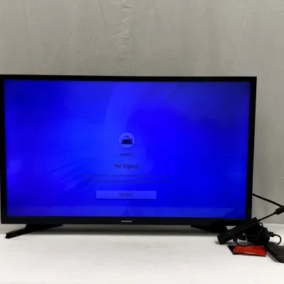 Samsung 32” M4500 Smart HDTV + Amazon Fire TV 