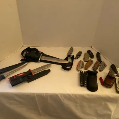 Knightly Knives Lot