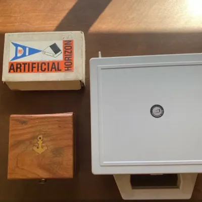 Artificial Horizon and Beam Converger Sextant 