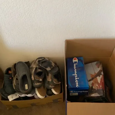 Mystery Men’s Size 13 Shoes