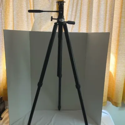 Star D-26 Professional Tripod