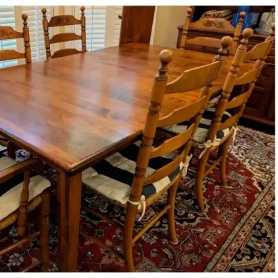 Palettes by Winesburg Solid Wood Dining Table with 6 Rush Seat Chairs & Linens