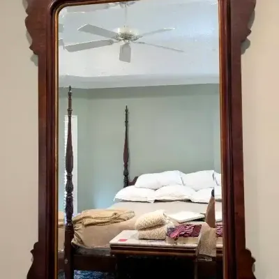Henredon Aston Court Style Chippendale Burl Mahogany Wall Mirror