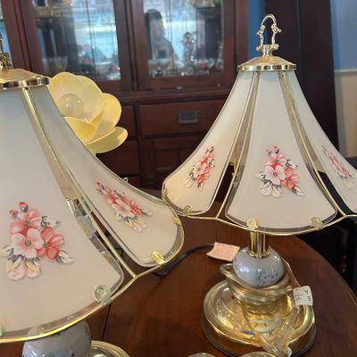 Sale Photo Thumbnail #28: Pair of vintage touch-control accent lamps with floral frosted glass shades and brass bases.