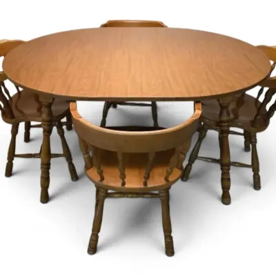 Vintage early american style dining table with 4 chairs extra leaf