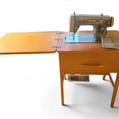 Mcm white zig zag sewing machine 2184