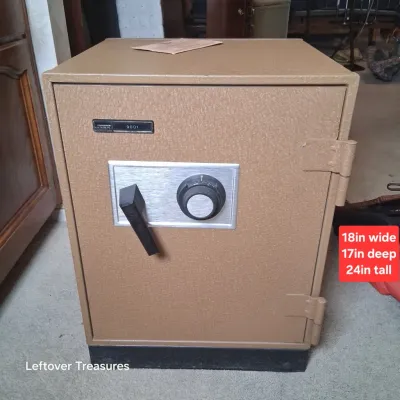 Sale Photo Thumbnail #543