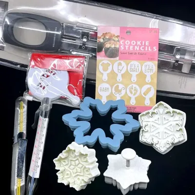 Cookie Cutters, Molds & Decorating Supplies
