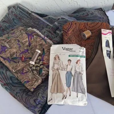 Vintage Very Easy Vogue Sewing Pattern Skirt Lot with Fabric and Notions