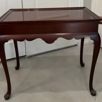 Traditional Scalloped Apron Tea Table With Cabriole Legs