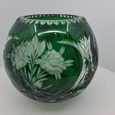 Crystal Green Bowl Cut Rose Design 7"