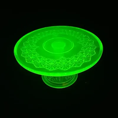  03 Mosser Glass Uranium Glow Glass Pedestal Cake Stand Queens Pattern