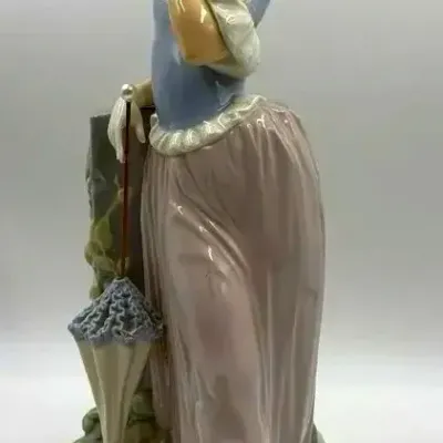 Lladró Porcelain Lady with Parasol Figurine – Nearly 16” Tall