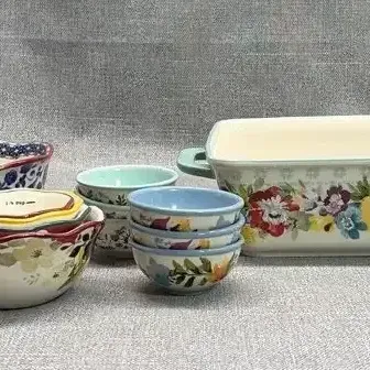 The Pioneer Woman Ceramic Dishes And Casserole Dish
